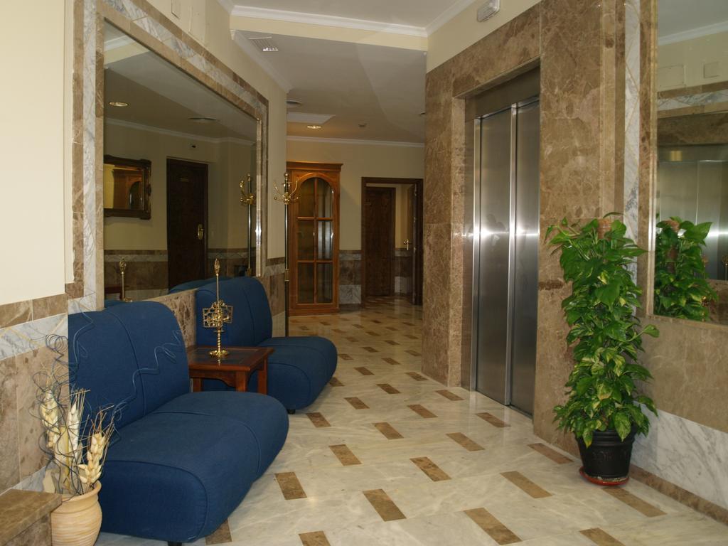 Hotel Al-Yussana ルセナ エクステリア 写真
